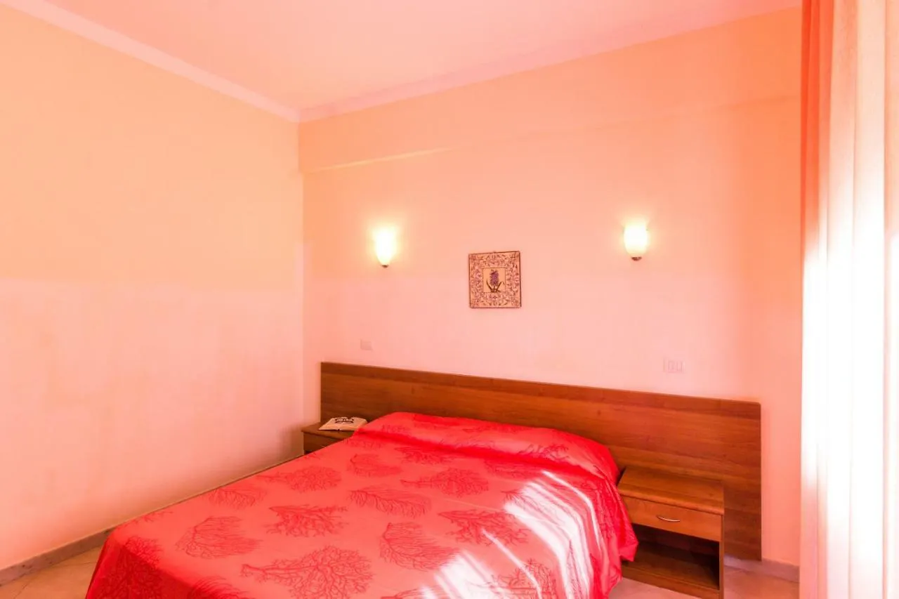 Casa Vacanze Isophylla Finale Ligure 3*,