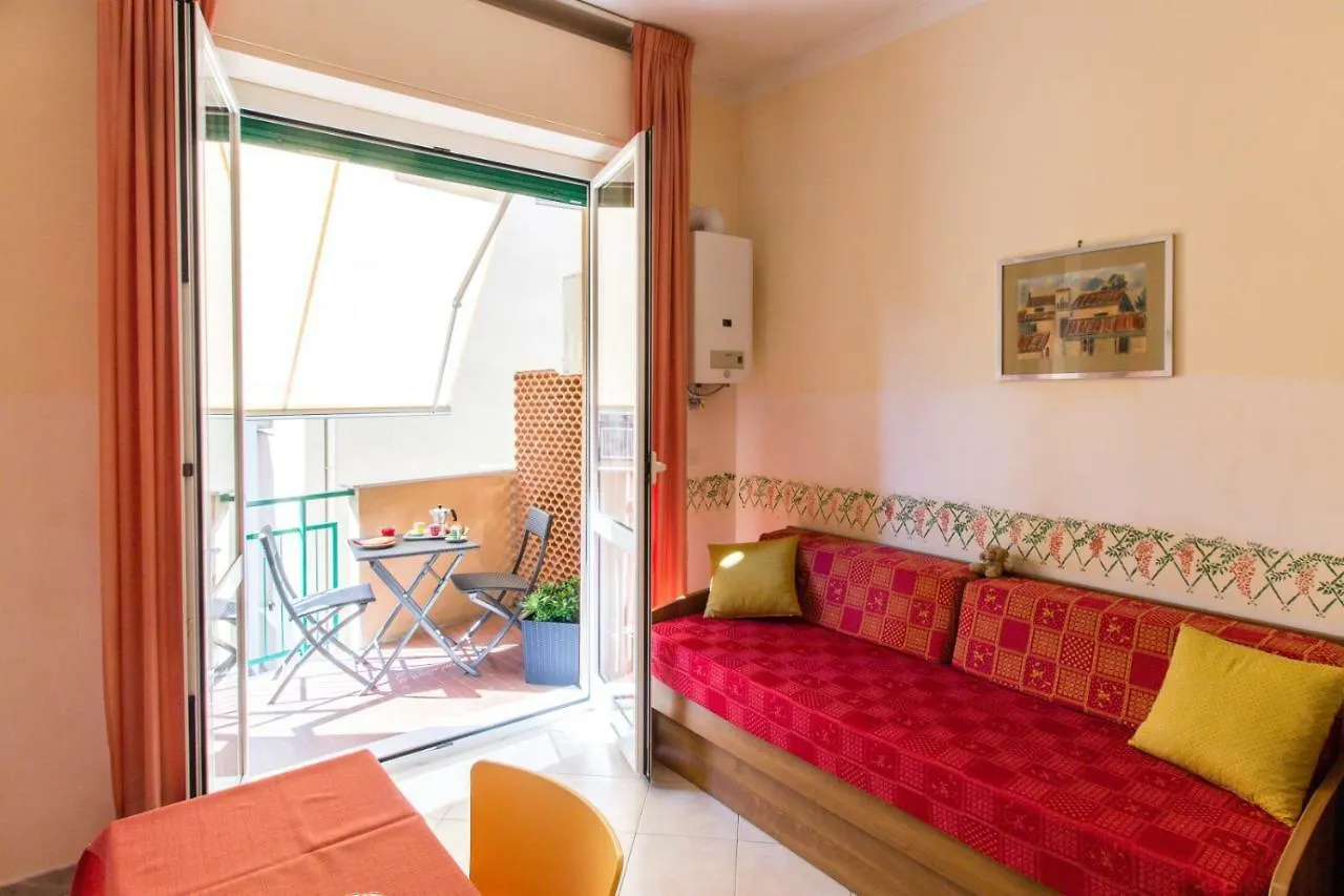 Casa Vacanze Isophylla Finale Ligure Aparthotel