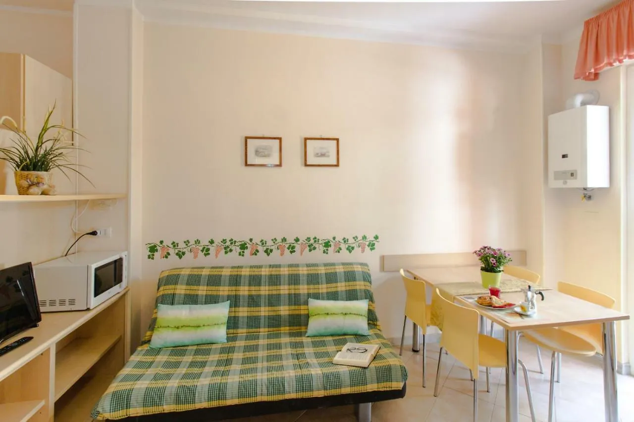 Casa Vacanze Isophylla Finale Ligure Aparthotel
