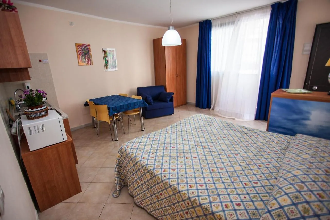 Casa Vacanze Isophylla Finale Ligure 3*,